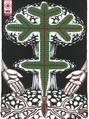 ilustração representando uma muda de araucária jovem, crescendo de um pinhao e subindo a composição em formato de cruz com 3 pares de braços que vão se abrindo, e os braços mais de cima se bifurcam ou trifurcam. eles são verdes e tem por cima uma textura expinhosa. Planta toda simétrica. Dos lados da planta estão representadas duas mãos que apontam diagonalmente para o pinhão no centro inferior da imagem. Ao fundo de tudo, uma explosão em formato de cogumelo atômico, preta e branca. o pinhão se enraiza nessa explosão, assim como a planta cresce junto à ela. No canto superior esquerdo há um selo vermelho e branco da Arte Trabalhadora, uma flor de 8 pétalas e 8 espinhos e o ano, 2025.